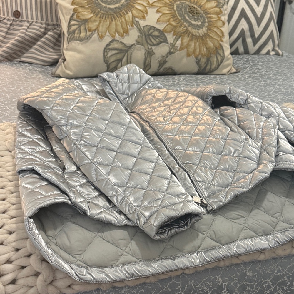 Athleta Metallic Silver Quilted Jacket
